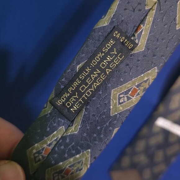 Giorgio Armani Cravatte Silk Tie With Geometric Pattern Navy & Olive Made In Ita - Picture 5 of 8